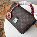 Louis Vuitton Pochette Metis