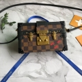 LOUIS VUITTON PETITE MALLE