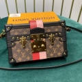 LOUIS VUITTON PETITE MALLE