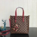 LOUIS VUITTON BELMONT PM