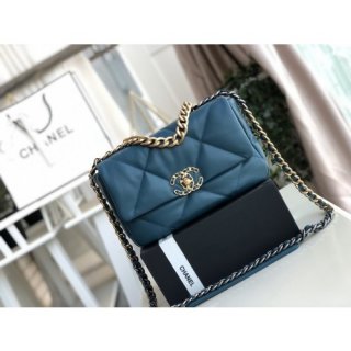 CHANEL 19 FLAP BAG