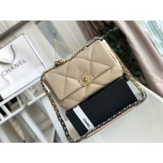 CHANEL 19 FLAP BAG