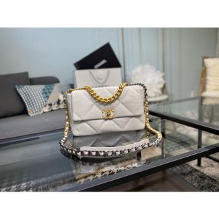 CHANEL 19 FLAP BAG