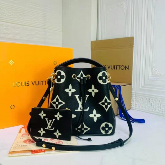 LOUIS VUITTON NeoNoe