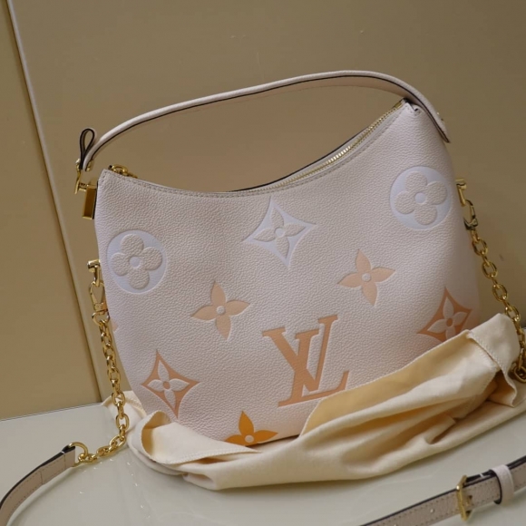 LOUIS VUITTON Marshmallow Hobo bag