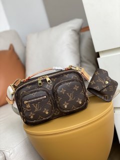 Louis Vuitton Camera bag