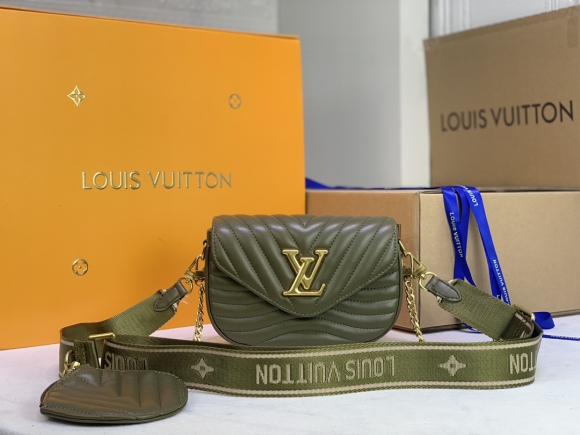 LOUIS VUITTON Multi Pochette New Wave