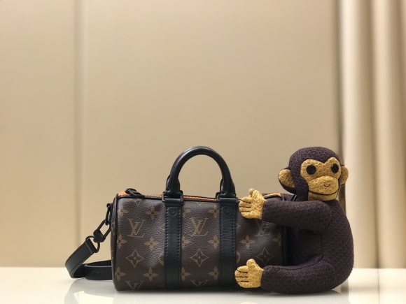 LOUIS VUITTON KEEPALL NANO