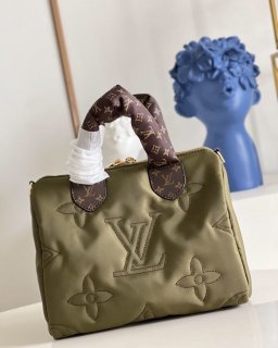 LOUIS VUITTON SPEEDY BANDOULI