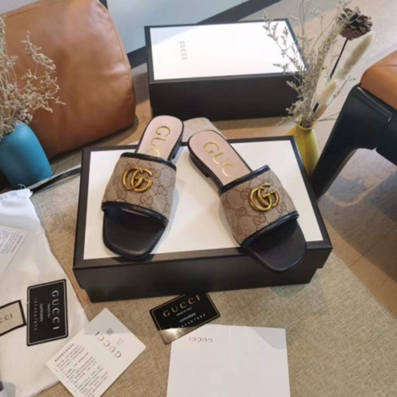 Gucci Slides