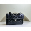 CHANEL FLAP BAG 19CM