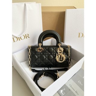 LADY DIOR