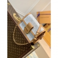 Louis Vuitton Dauphine