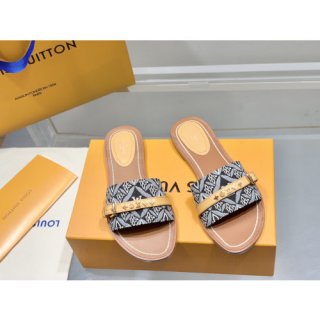 Louis Vuitton Slippers