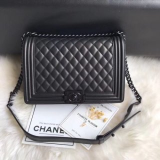 CHANEL BOY BAG LAMBSKIN BLACK CHAIN 28cm