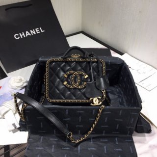 CHANEL VANITY CASE